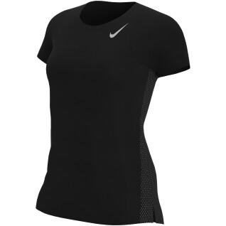 T-shirt för kvinnor Nike dynamic fit race