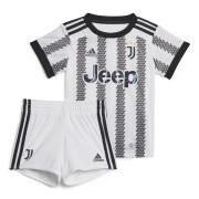 Alla spädbarn hemma Juventus Turin 2022/23